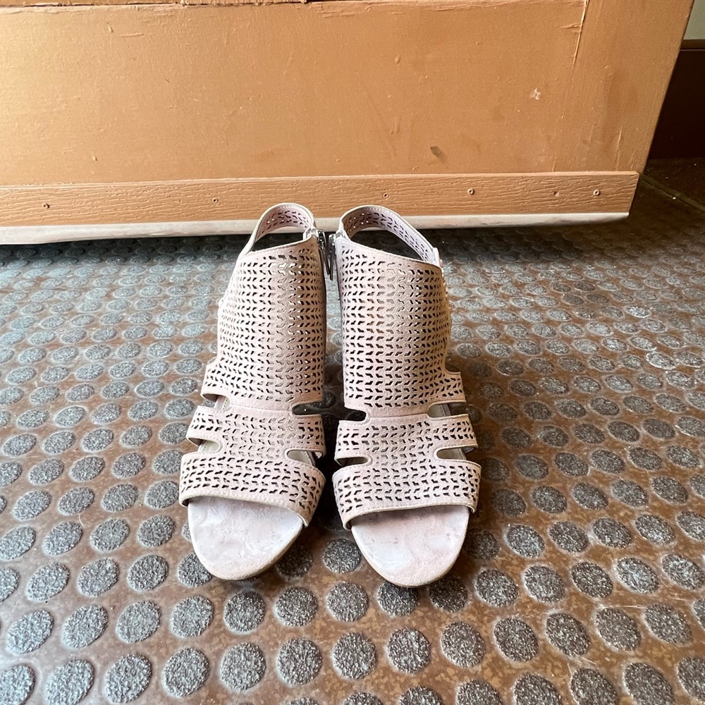 Vince Camuto Esten - Picture 2 of 6
